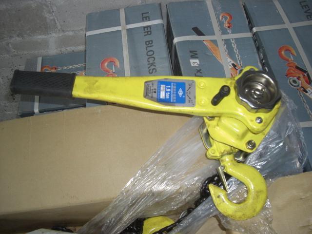 链条式手扳葫芦；手扳葫芦;Handle lever hoist